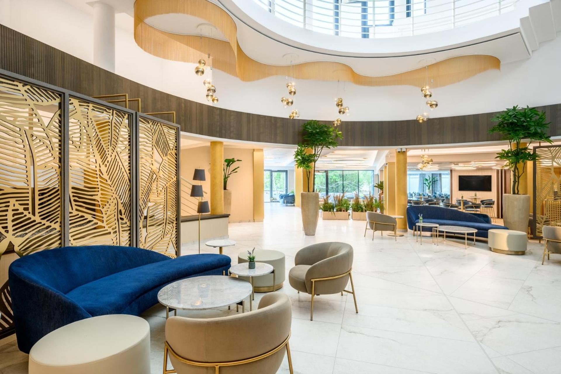 Kenese Bay Garden Resort & Conference Балатонкенесе Екстериор снимка