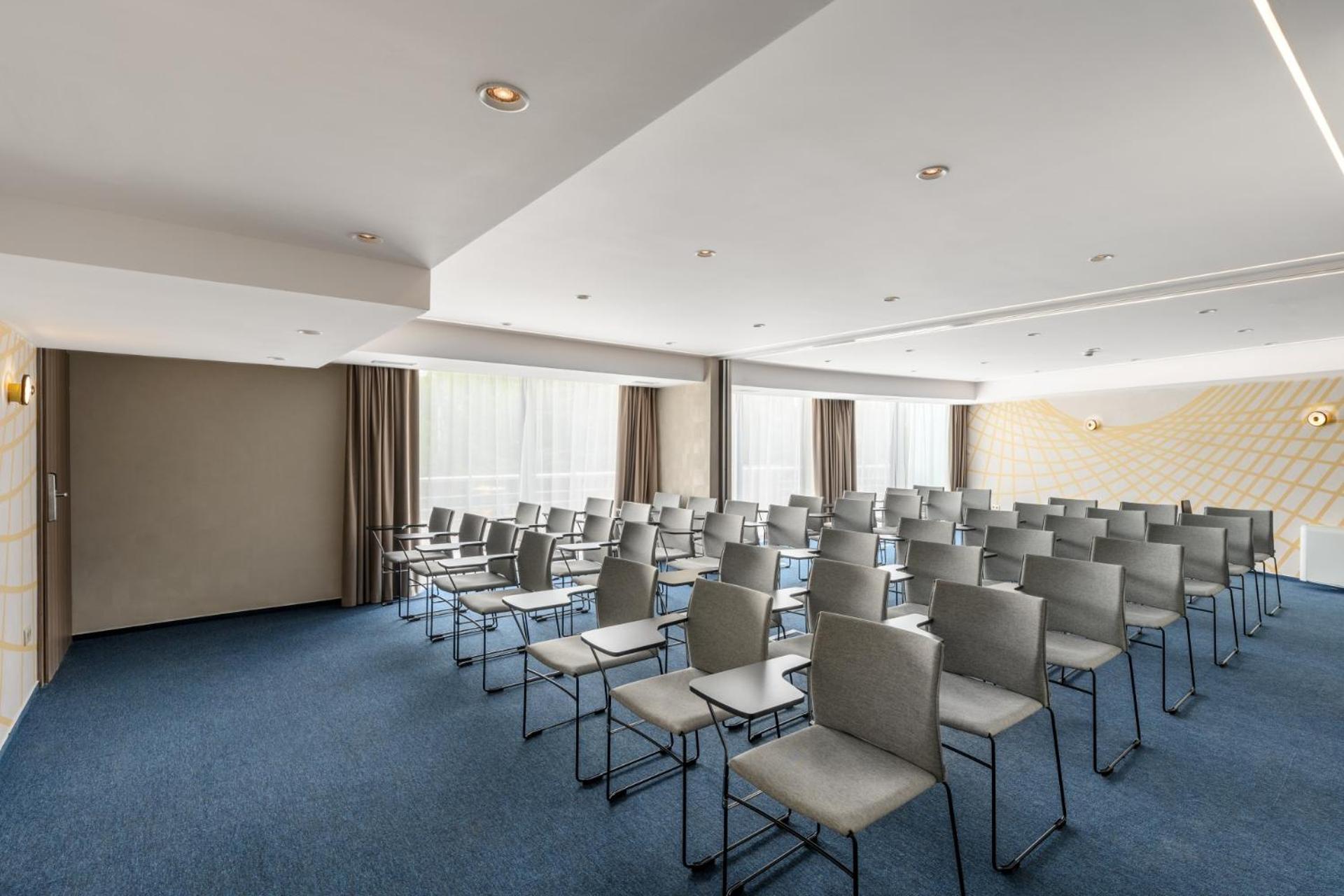Kenese Bay Garden Resort & Conference Балатонкенесе Екстериор снимка