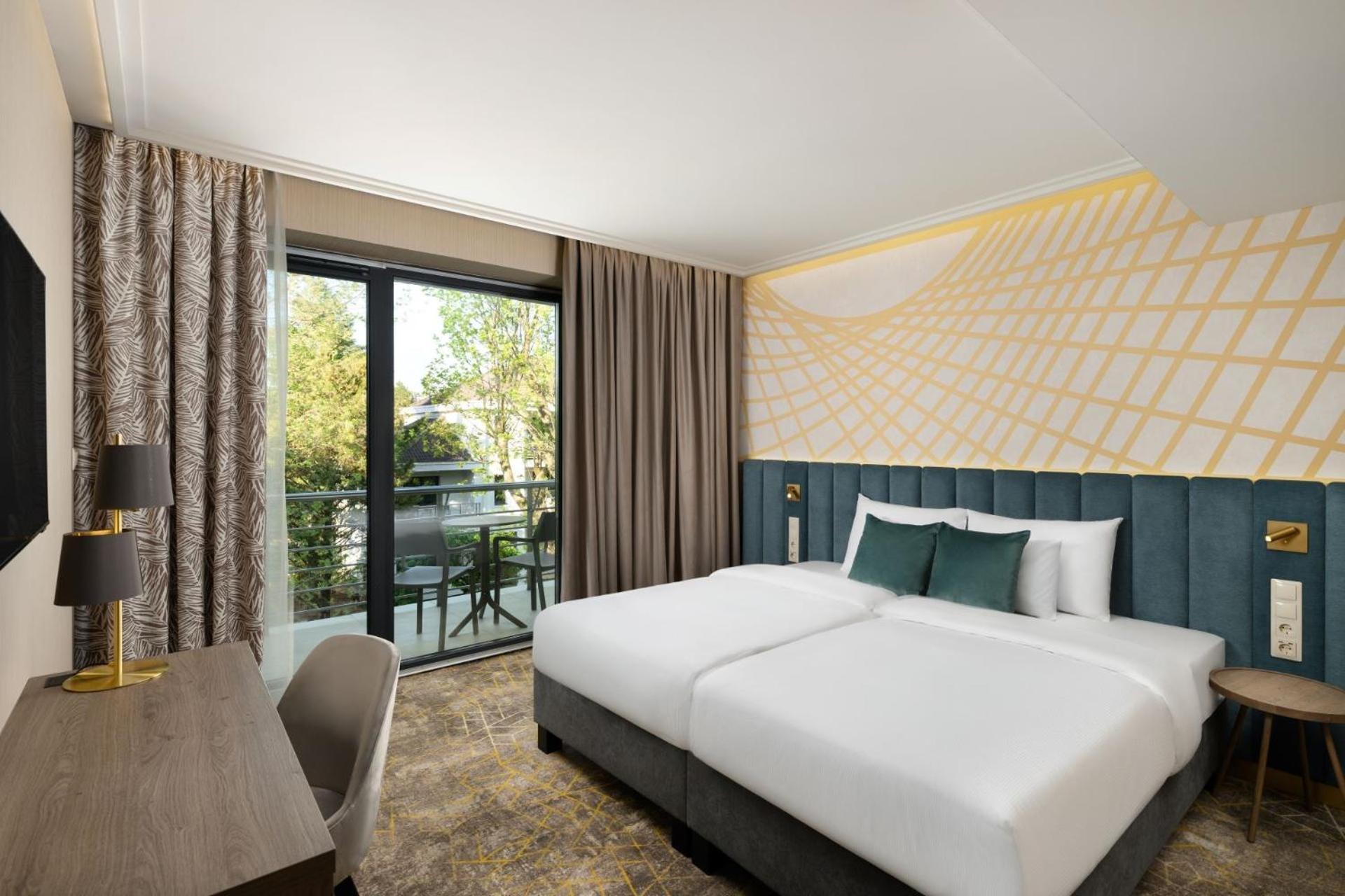 Kenese Bay Garden Resort & Conference Балатонкенесе Екстериор снимка