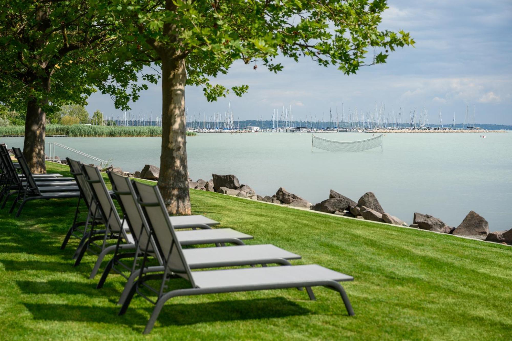 Kenese Bay Garden Resort & Conference Балатонкенесе Екстериор снимка
